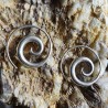 Pendientes espiral sencilla
