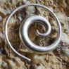 Pendientes espiral sencilla